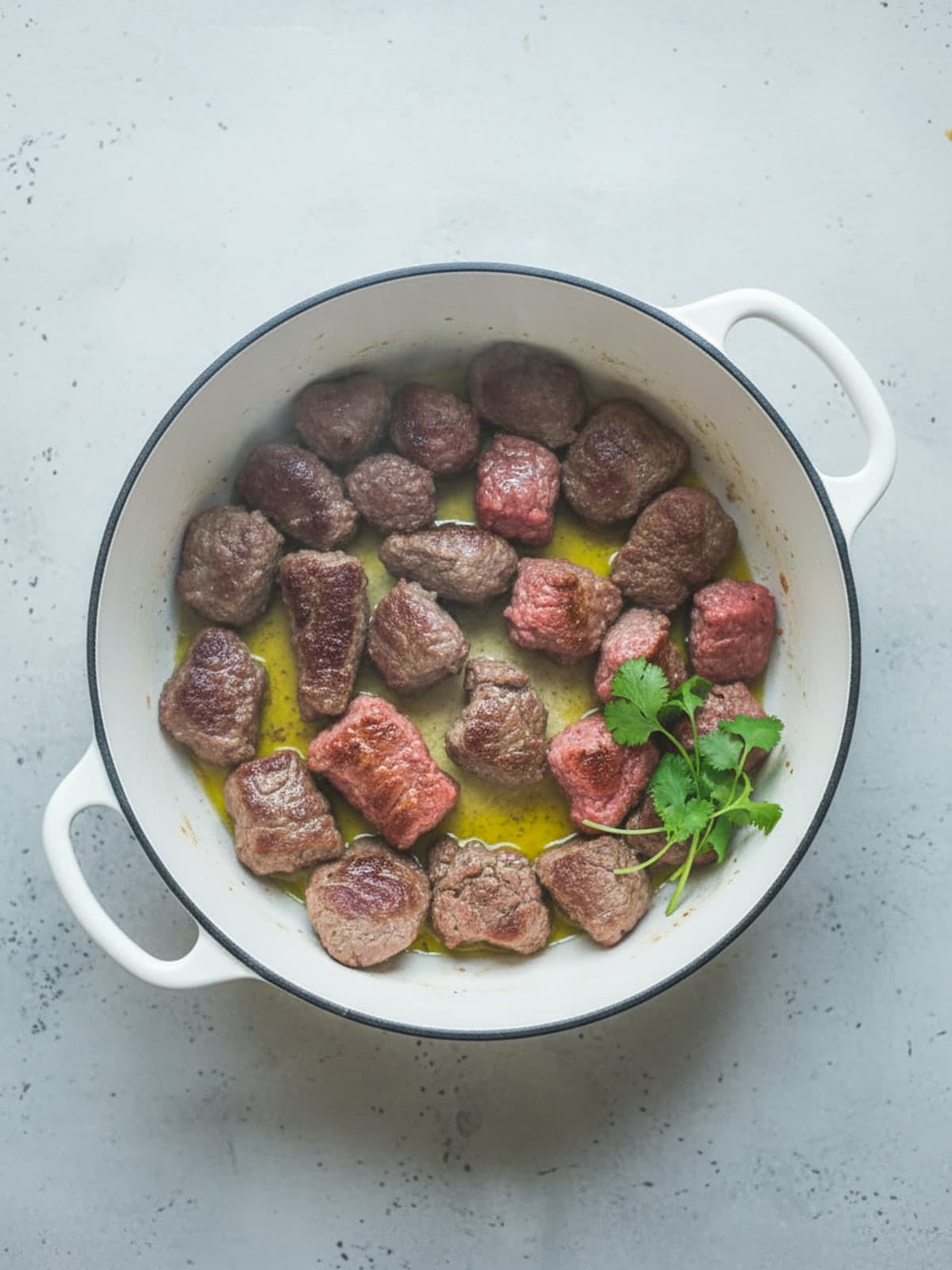 Keto Beef Chili: Heat the pot
